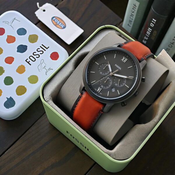Fossil Men’s Chronograph Watch – Leather Strap
